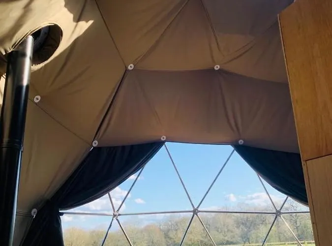 Camp Katur Glamping 4*