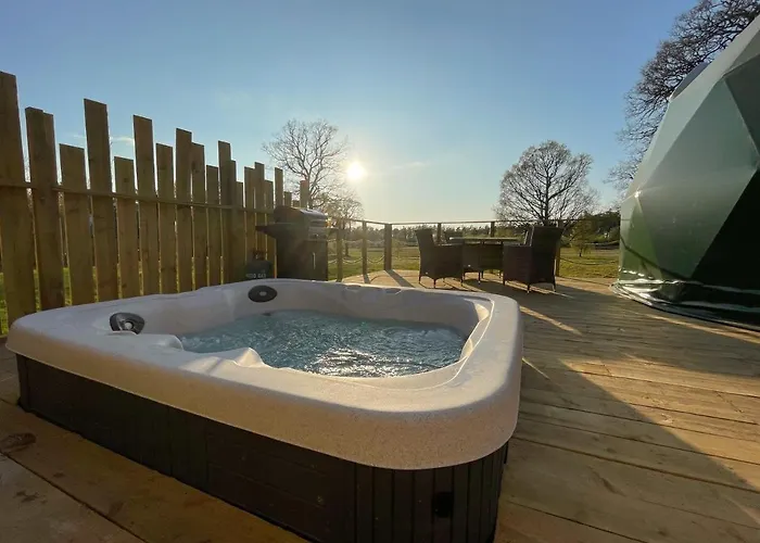 Camp Katur Glamping 4*