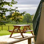 Camp Katur Glamping مكان تخييم Carthorpe