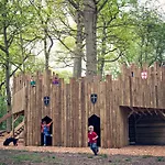 مكان تخييم Camp Katur Glamping Carthorpe
