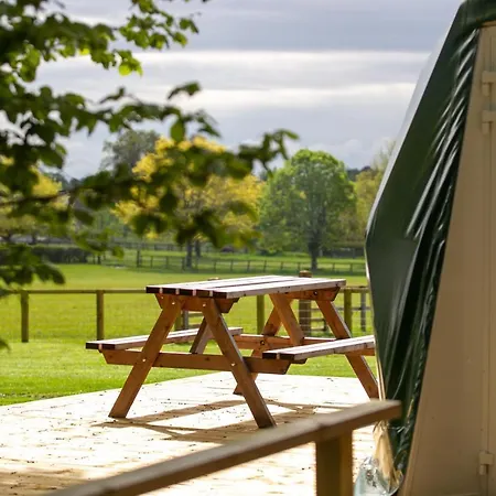 Camp Katur Glamping Campsite Carthorpe