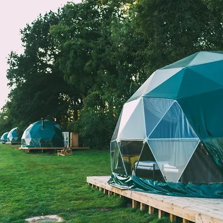 Camp Katur Glamping 4*