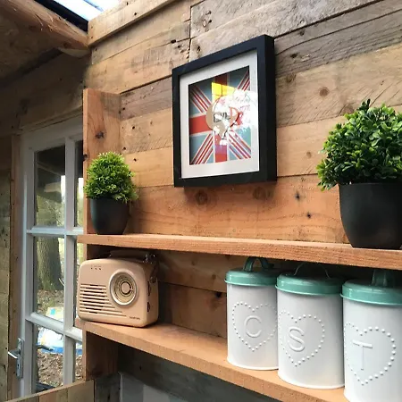 Camp Katur Glamping Campsite Carthorpe